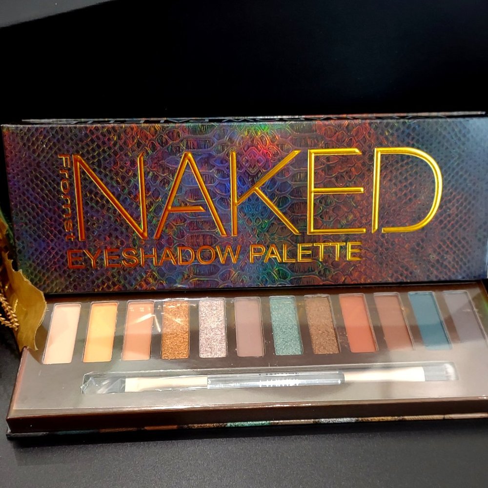 Eyeshadow Pallet by Fromst